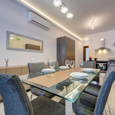 公寓 2 Bedroom With Balcony In St Julians, Paceville By Vaganza *