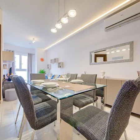 Amazing Location In St Julian's, Paceville 2 Bedroom, With Balcony By Vaganza * Saint Julian's