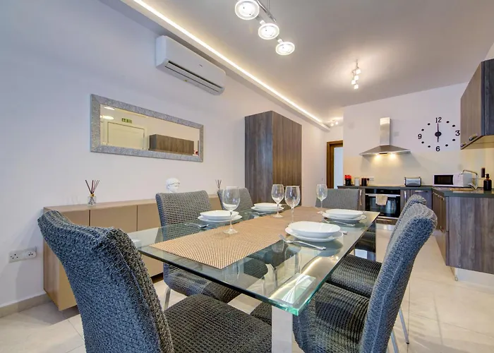 Διαμέρισμα Amazing Location In St Julian's, Paceville 2 Bedroom, With Balcony By Vaganza *