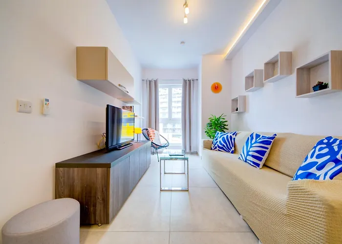 Amazing Location In St Julian's, Paceville 2 Bedroom, With Balcony By Vaganza * Saint Julian's